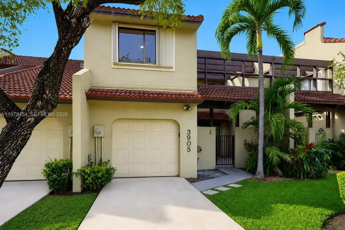 3905 Adra Ave # 46B, Doral FL 33178