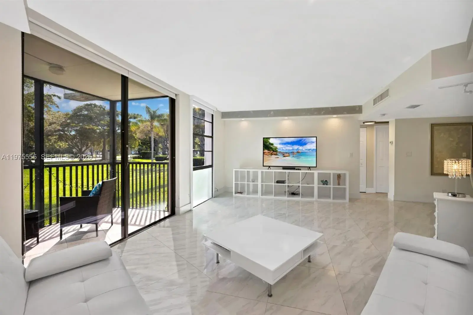 3101 N Country Club Dr # 105, Aventura FL 33180