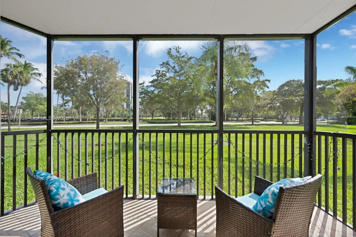 3101 N Country Club Dr # 105, Aventura FL 33180