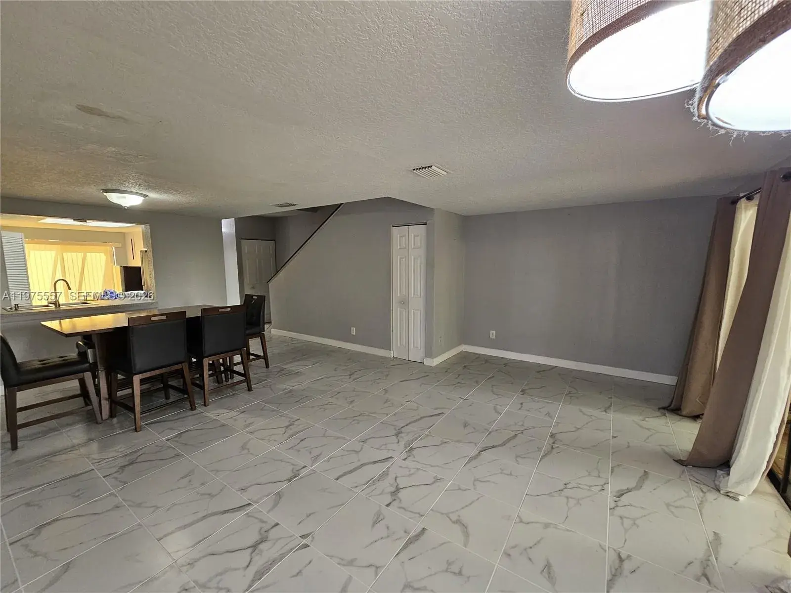 8837 NW 48th St, Sunrise FL 33351