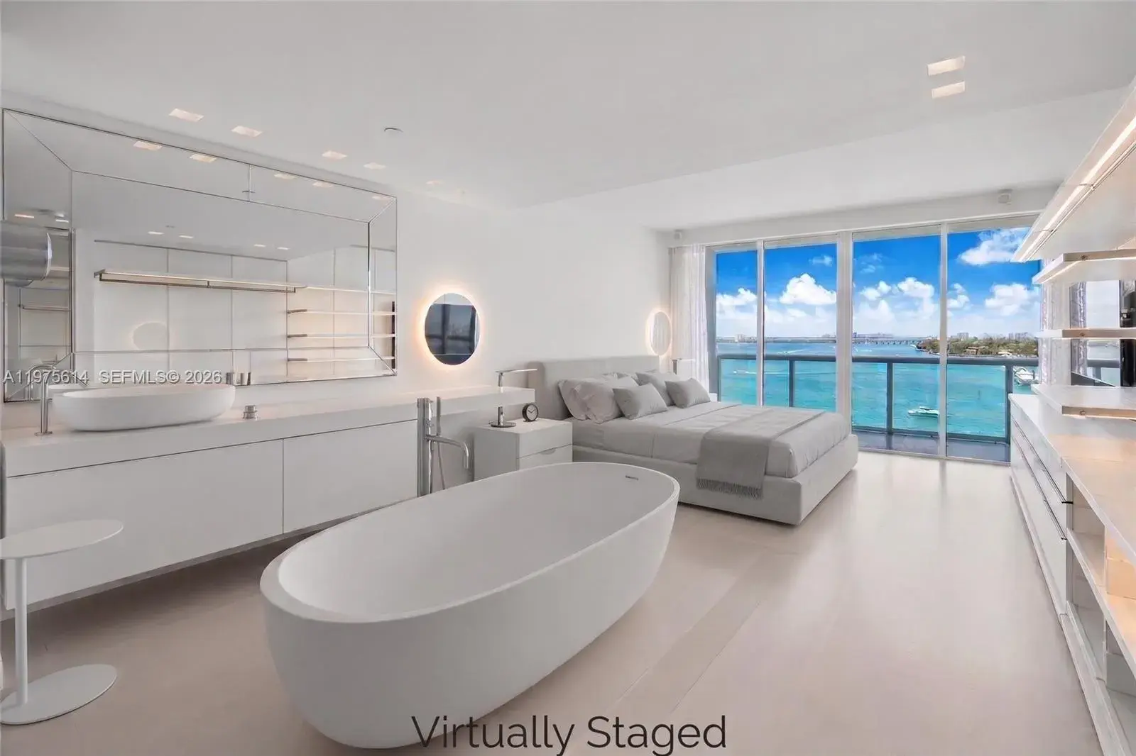 10 Venetian Way # 904, Miami Beach FL 33139
