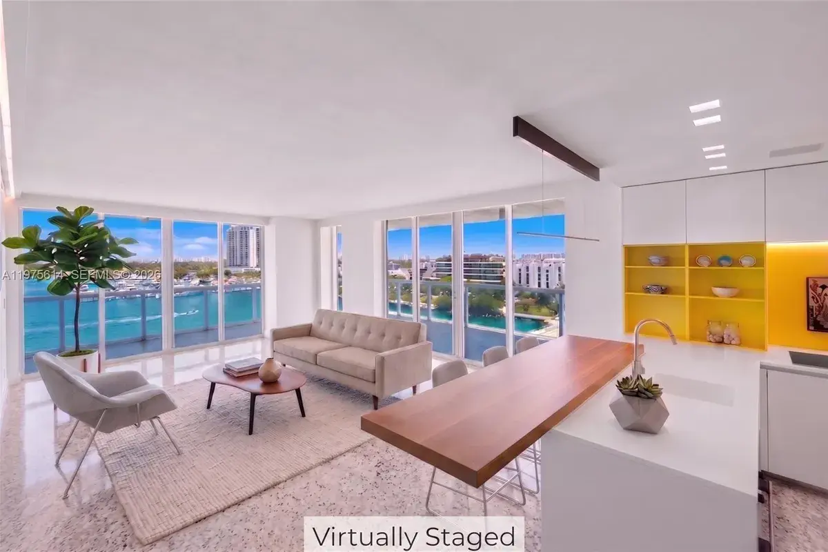 10 Venetian Way # 904, Miami Beach FL 33139