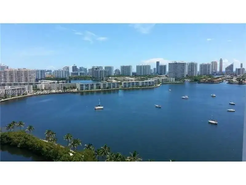 17301 BISCAYNE BLVD#48, North Miami Beach FL 33160 photo 2