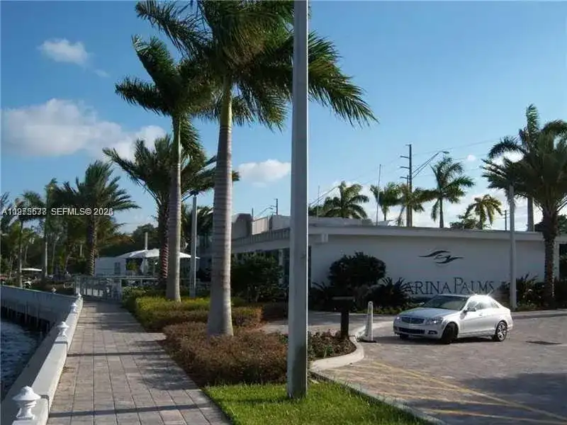 17301 BISCAYNE BLVD#48, North Miami Beach FL 33160 photo 3
