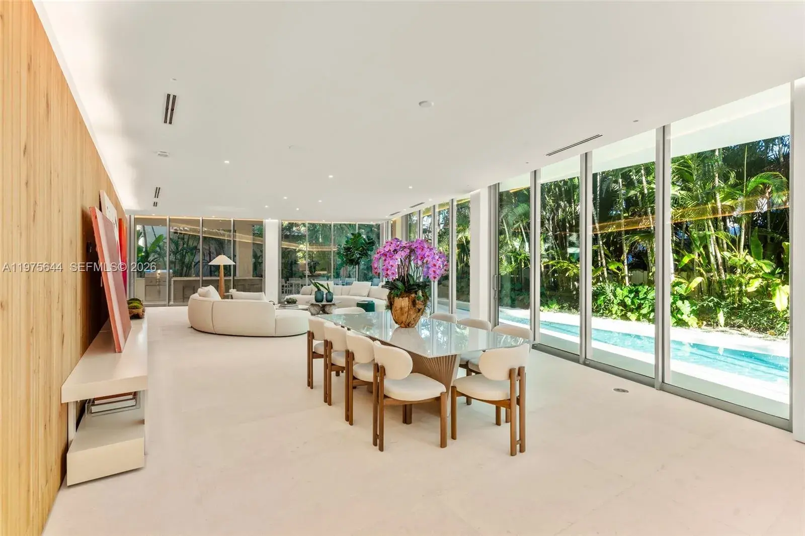 1616 Onaway Dr, Miami FL 33133