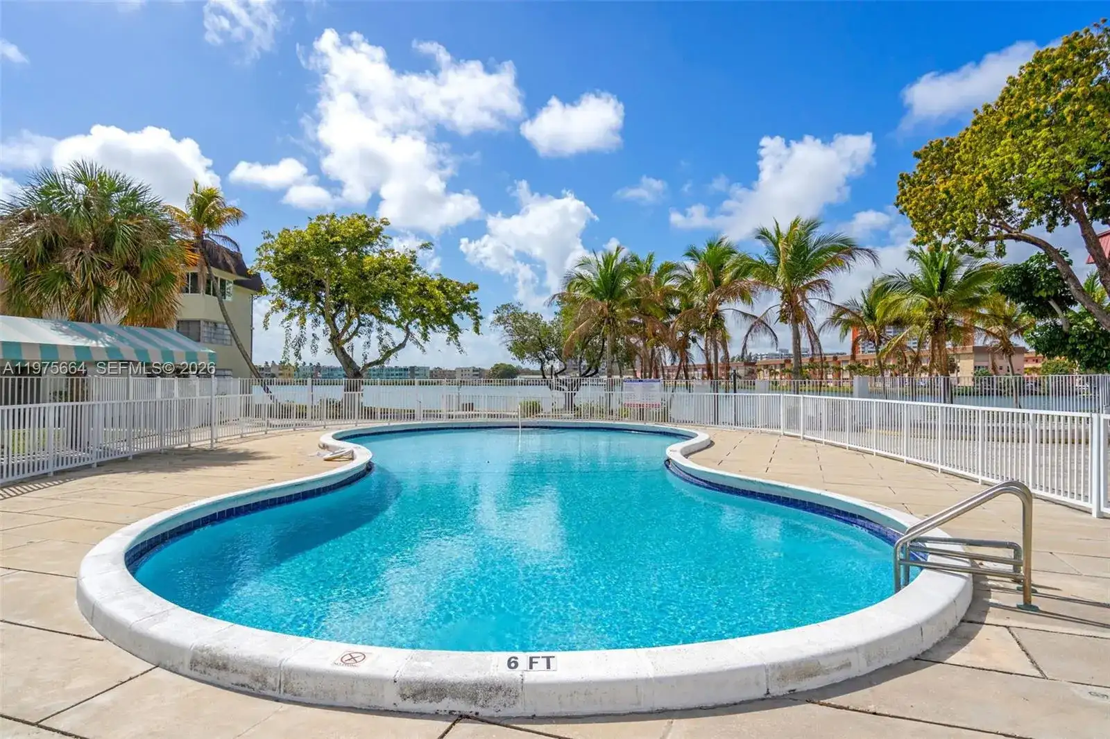 1530 NE 191st St # 105, Miami FL 33179 photo 4