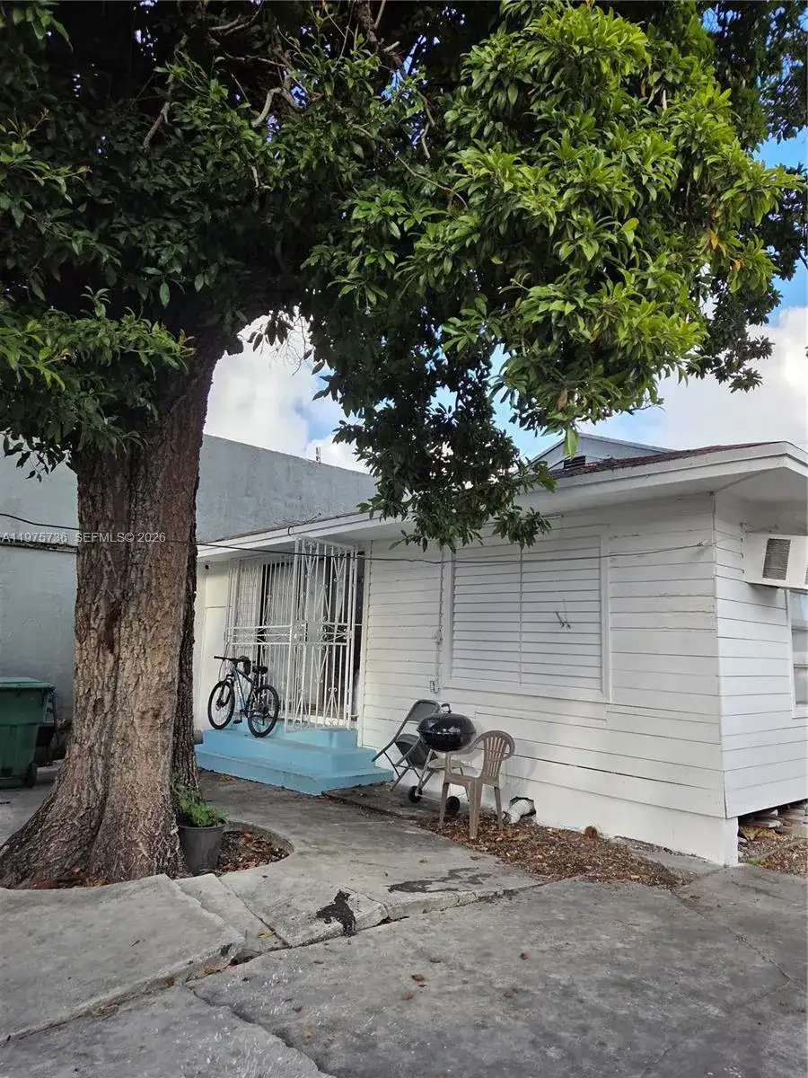 2722 NW 23rd Ave, Miami FL 33142 photo 4