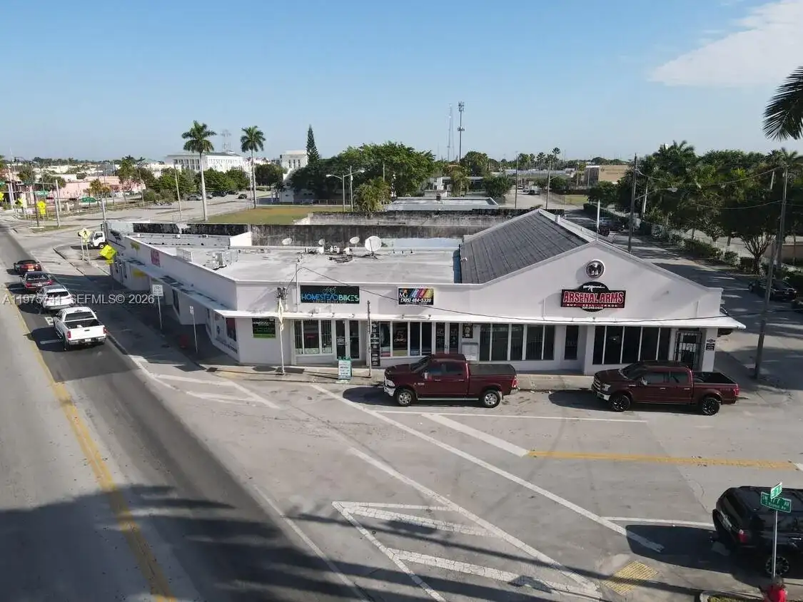 131 S Flagler Ave, Homestead FL 33030 photo 3