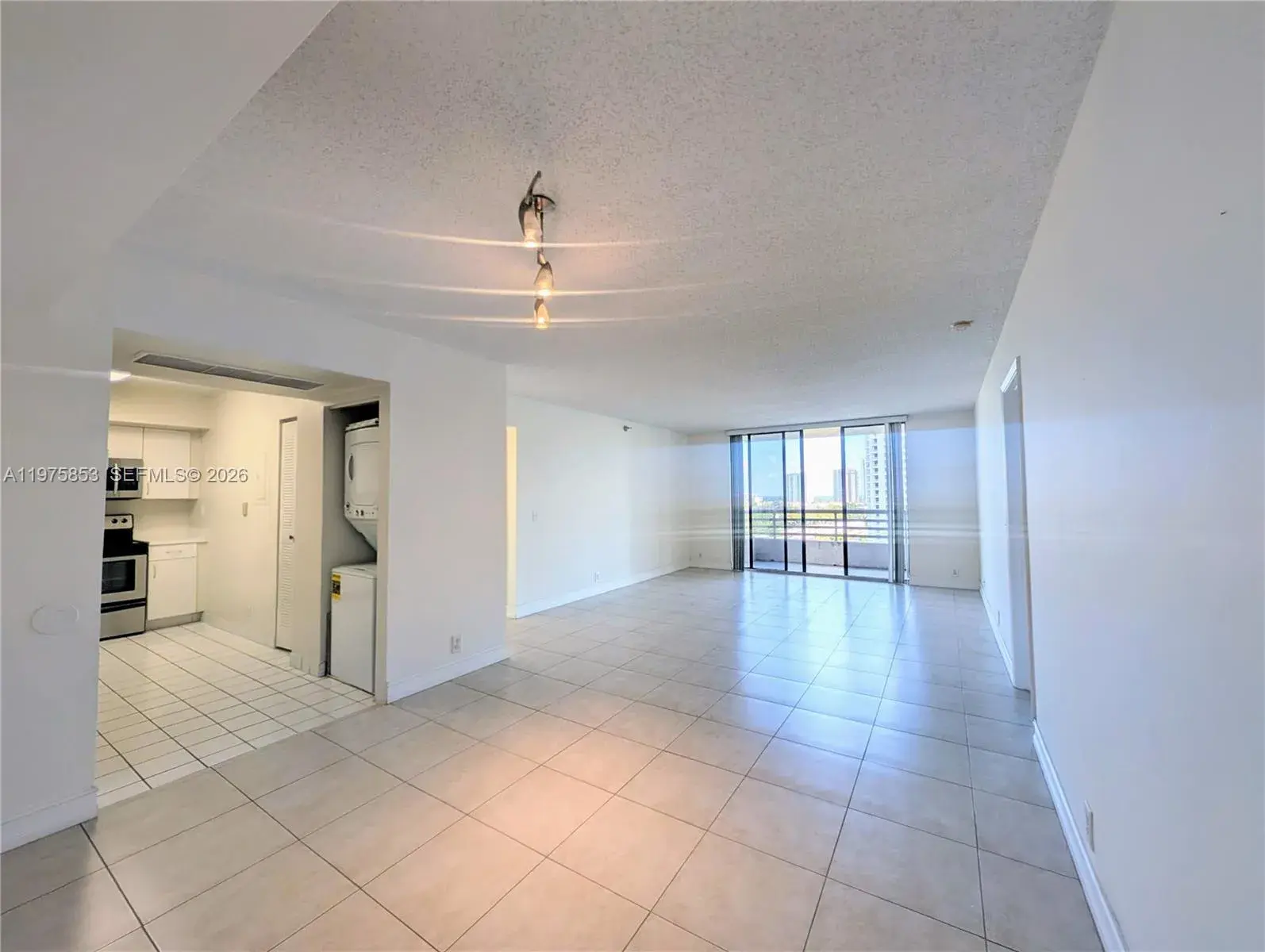 3300 NE 191st St # 1208, Aventura FL 33180