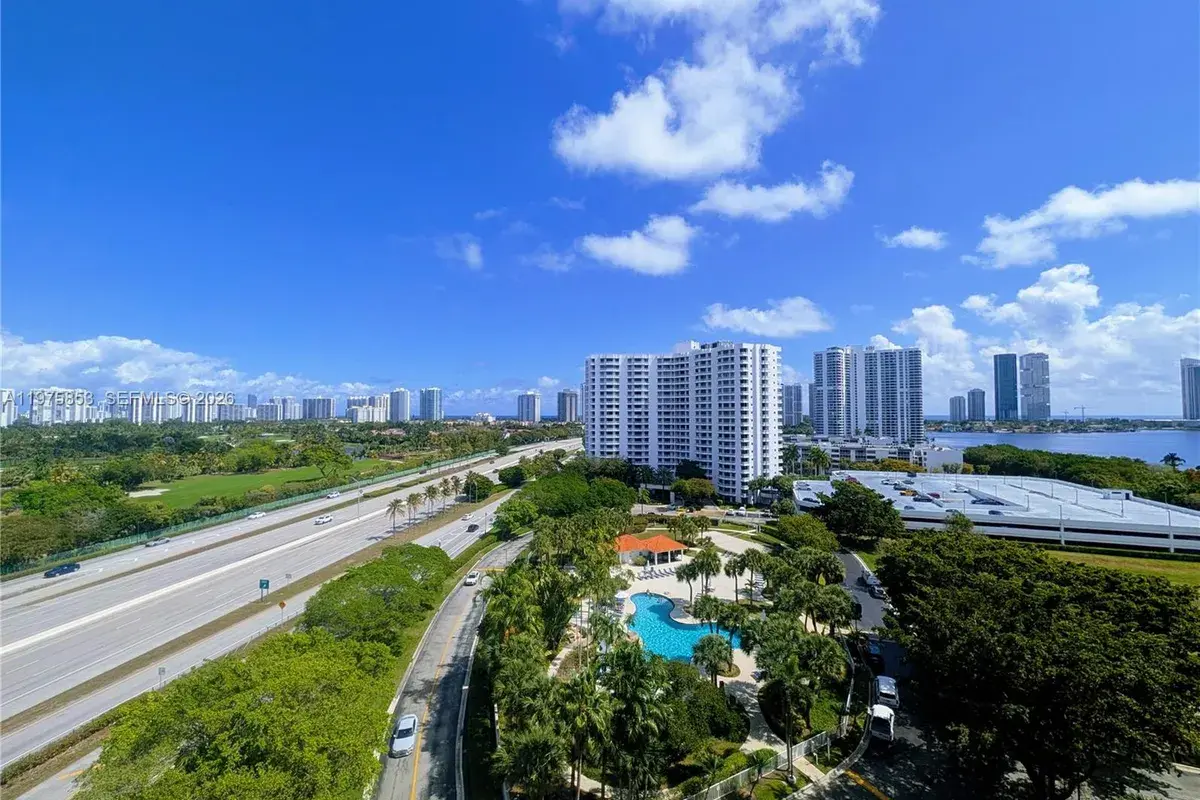 3300 NE 191st St # 1208, Aventura FL 33180