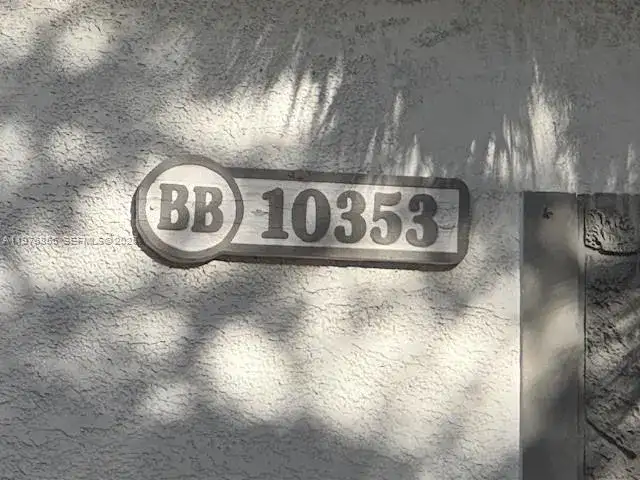 10353 N Kendall Dr # 6, Miami FL 33176 photo 2