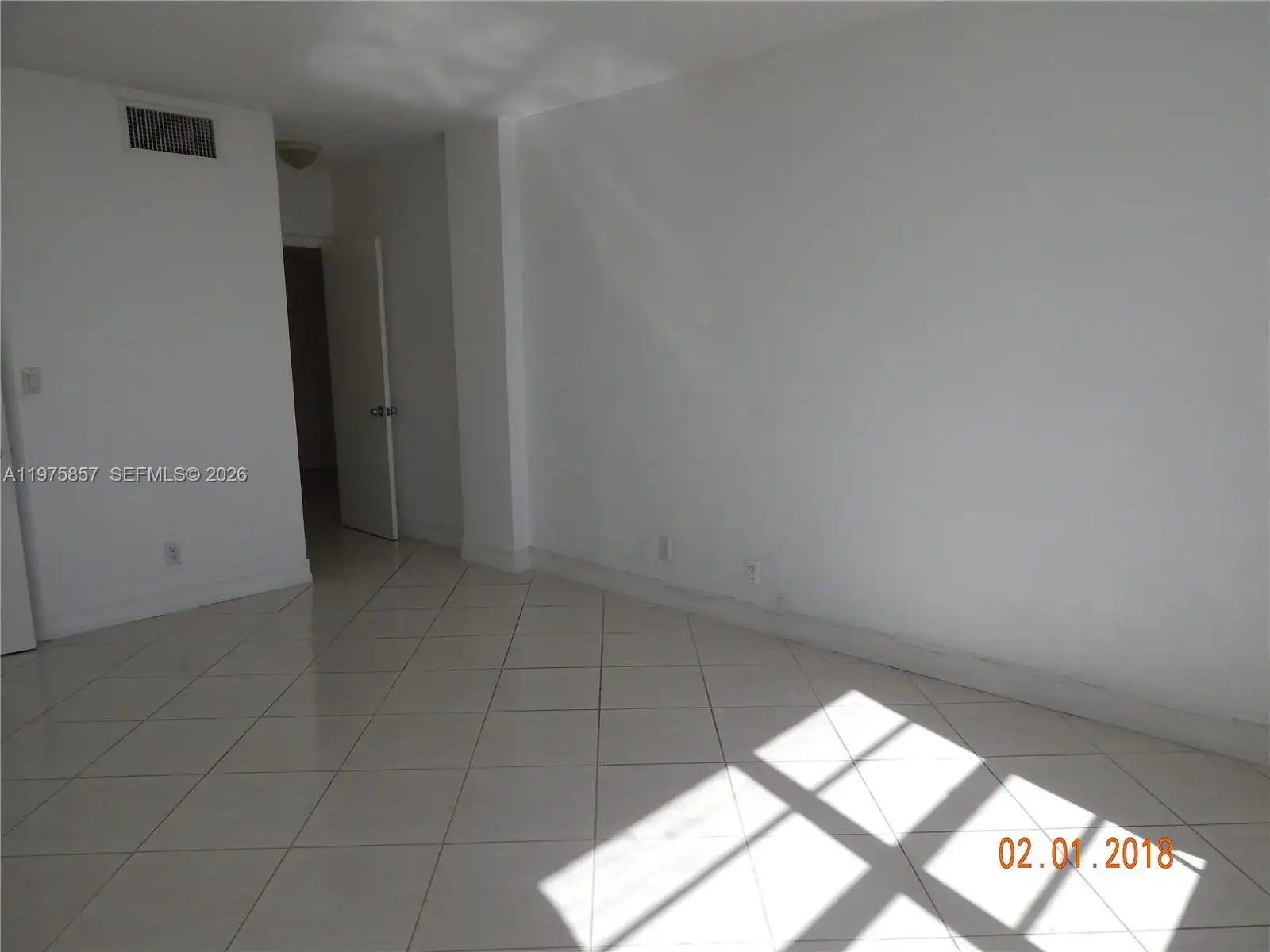 1455 N Treasure DR # 4L, North Bay Village FL 33141 photo 5