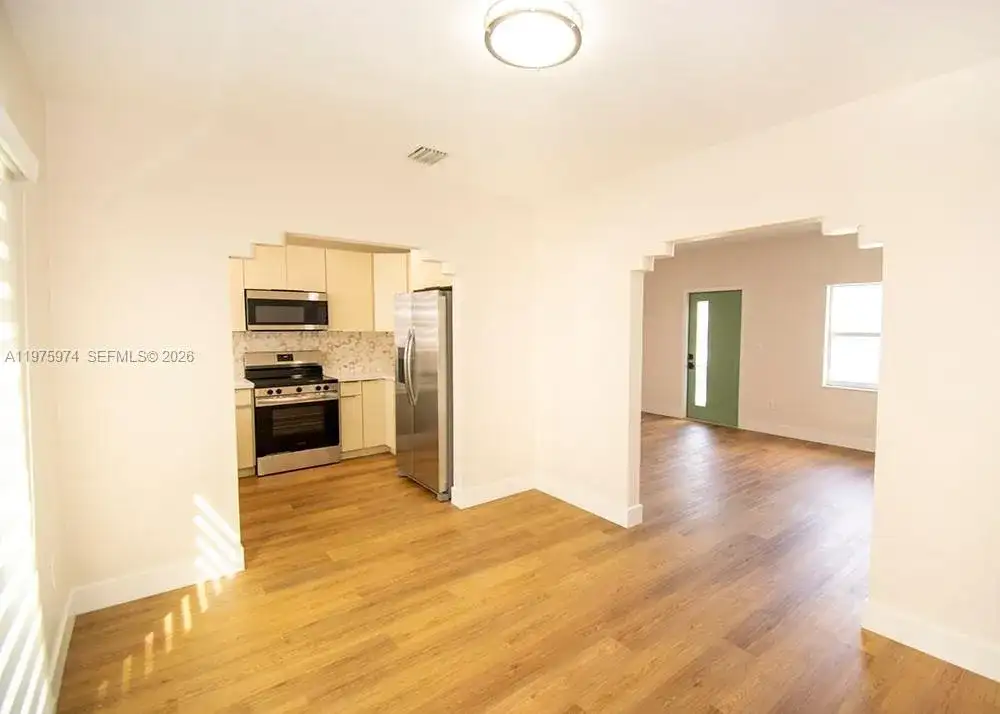 3200 SW 2nd St, Miami FL 33135 photo 4