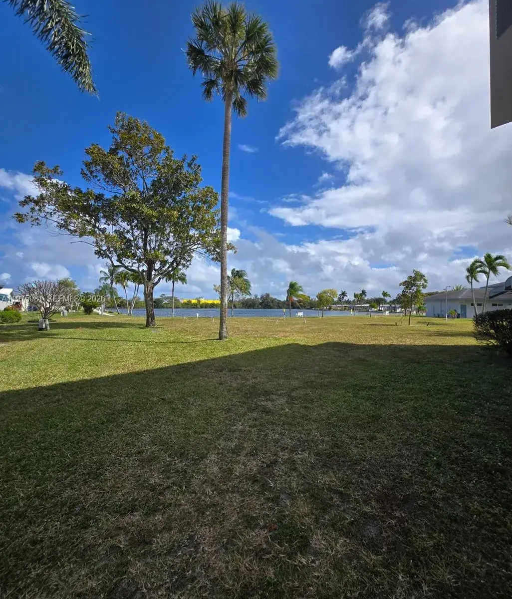 2309 Park Ln # 116, Hollywood FL 33021