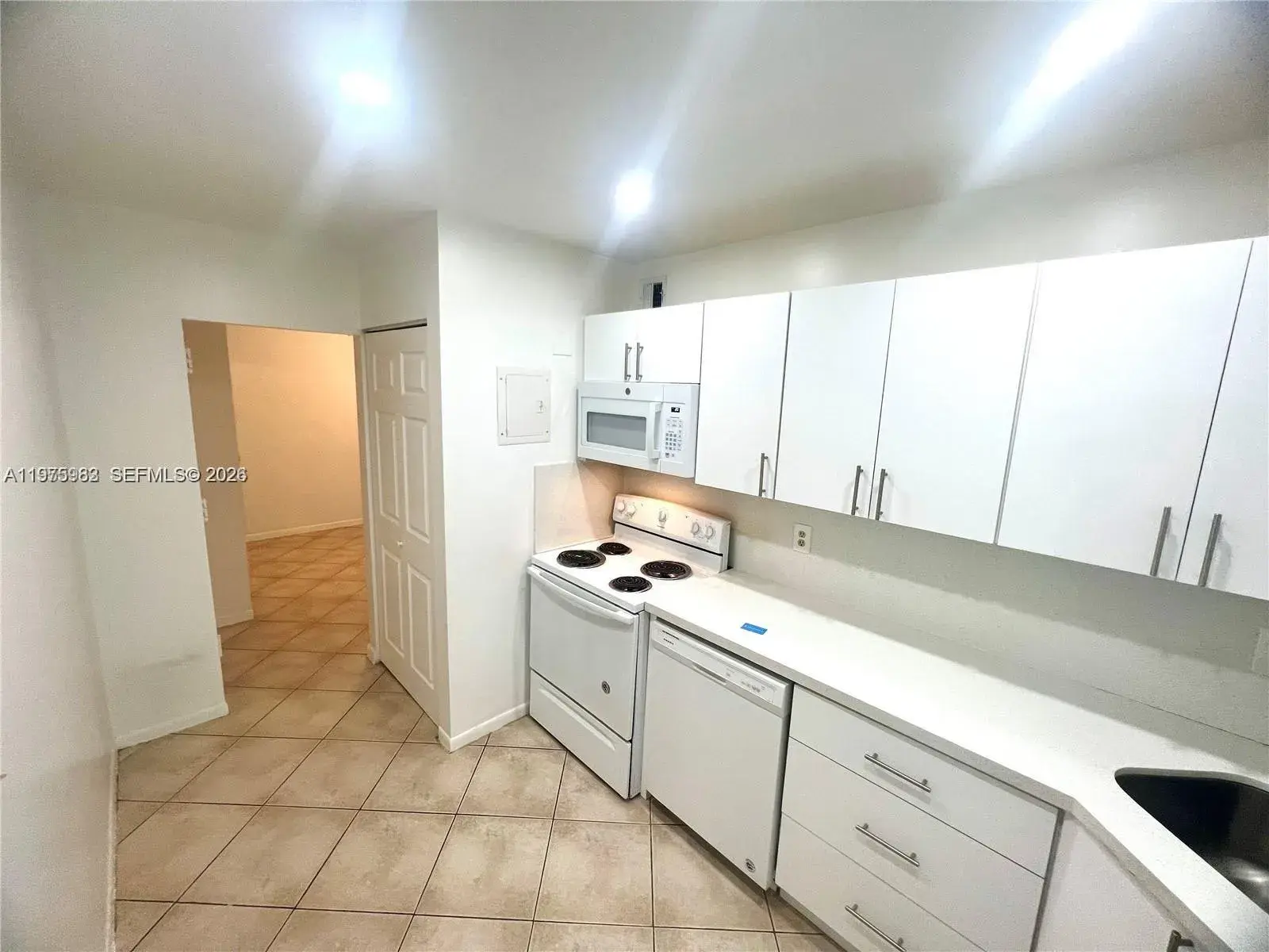 3115 Oakland Shores Dr # E208, Oakland Park FL 33309