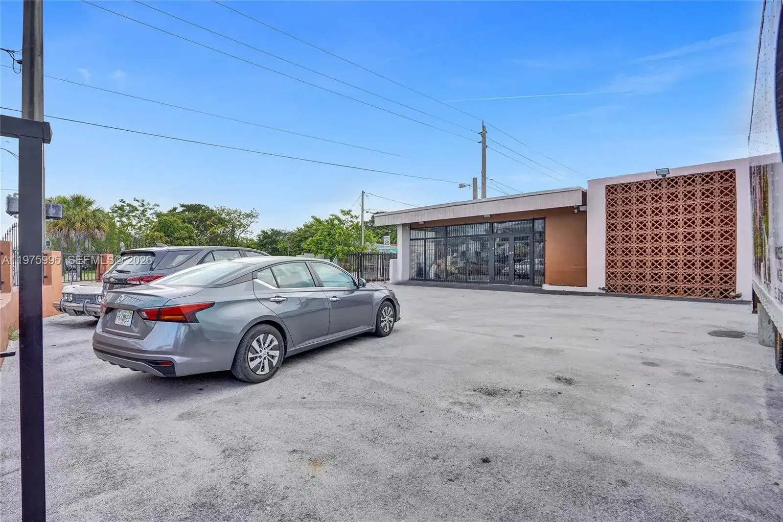 5595 NW 17th Ave, Miami FL 33142 photo 3