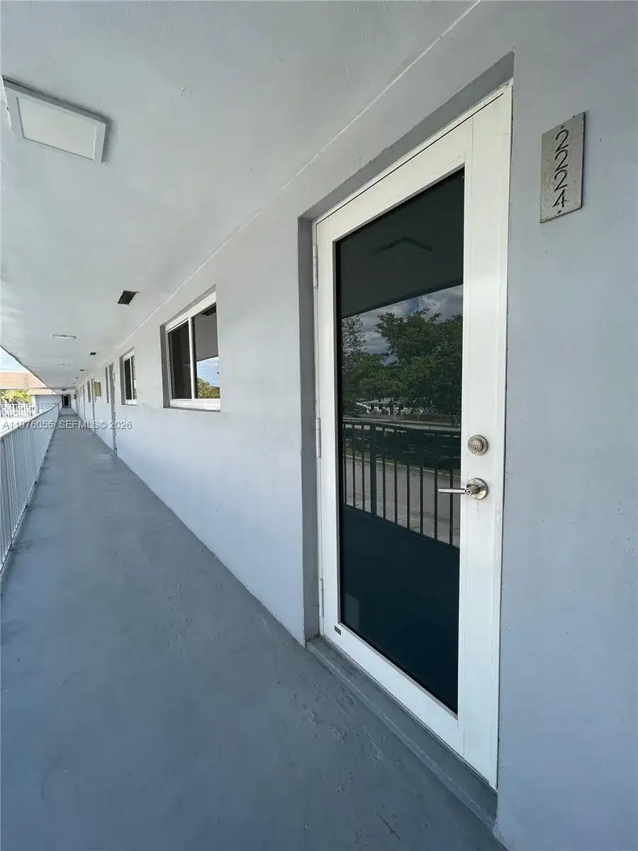 19255 NE 2nd Ave # 2224, Miami FL 33179 photo 2