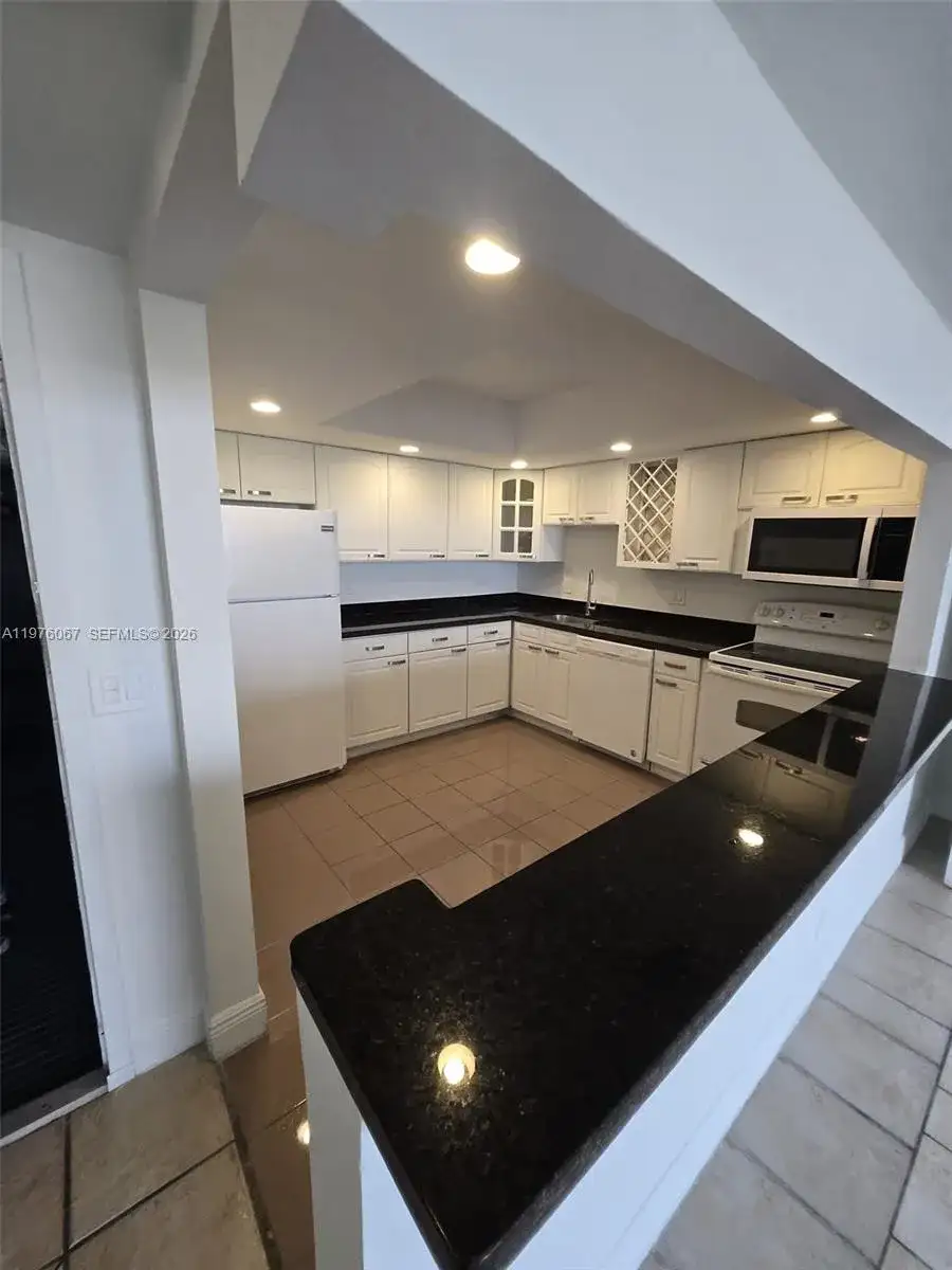 13499 Biscayne Blvd # 1505, North Miami FL 33181 photo 3