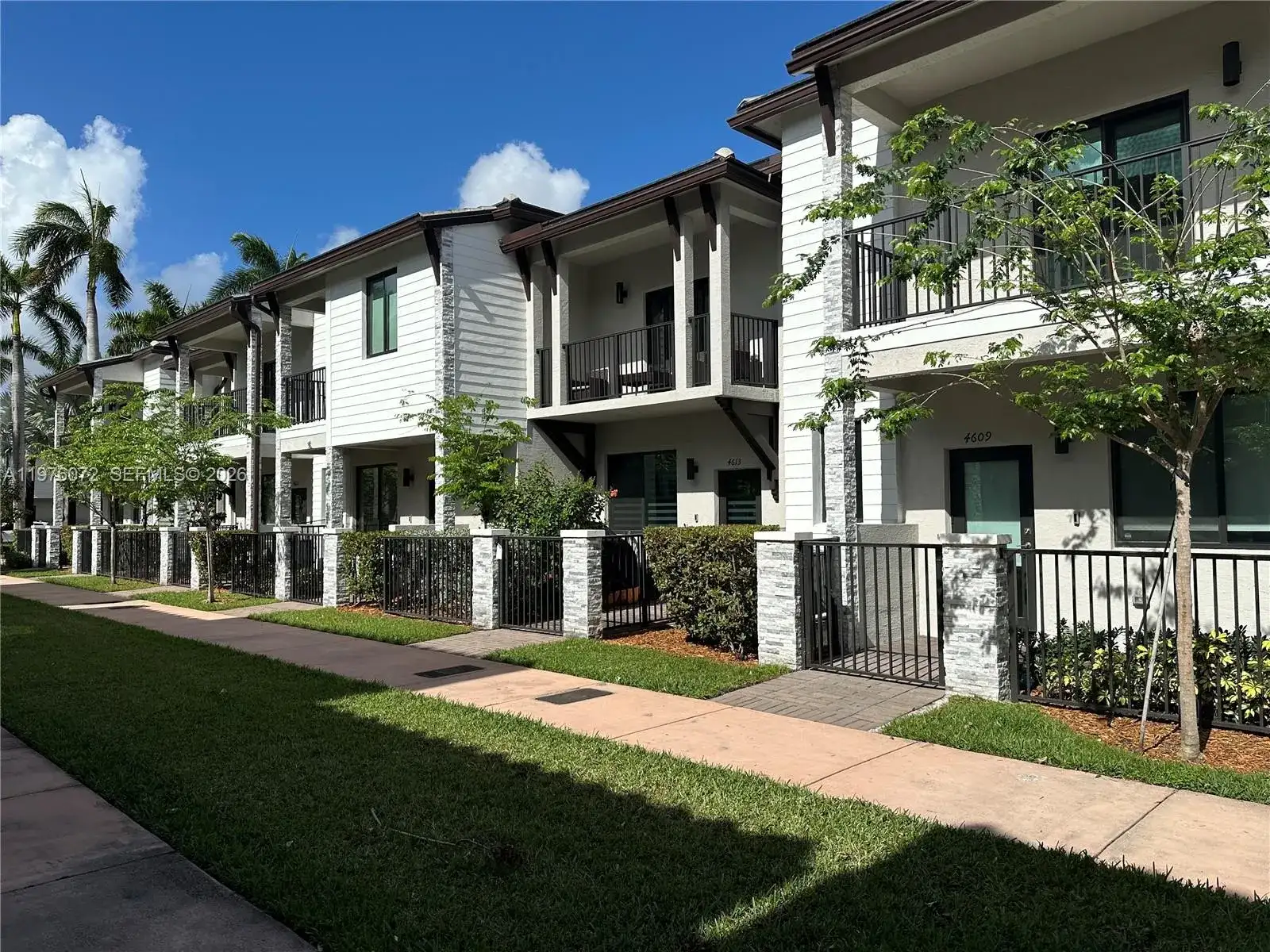 4609 NW 83rd Path # 0, Doral FL 33166 photo 3
