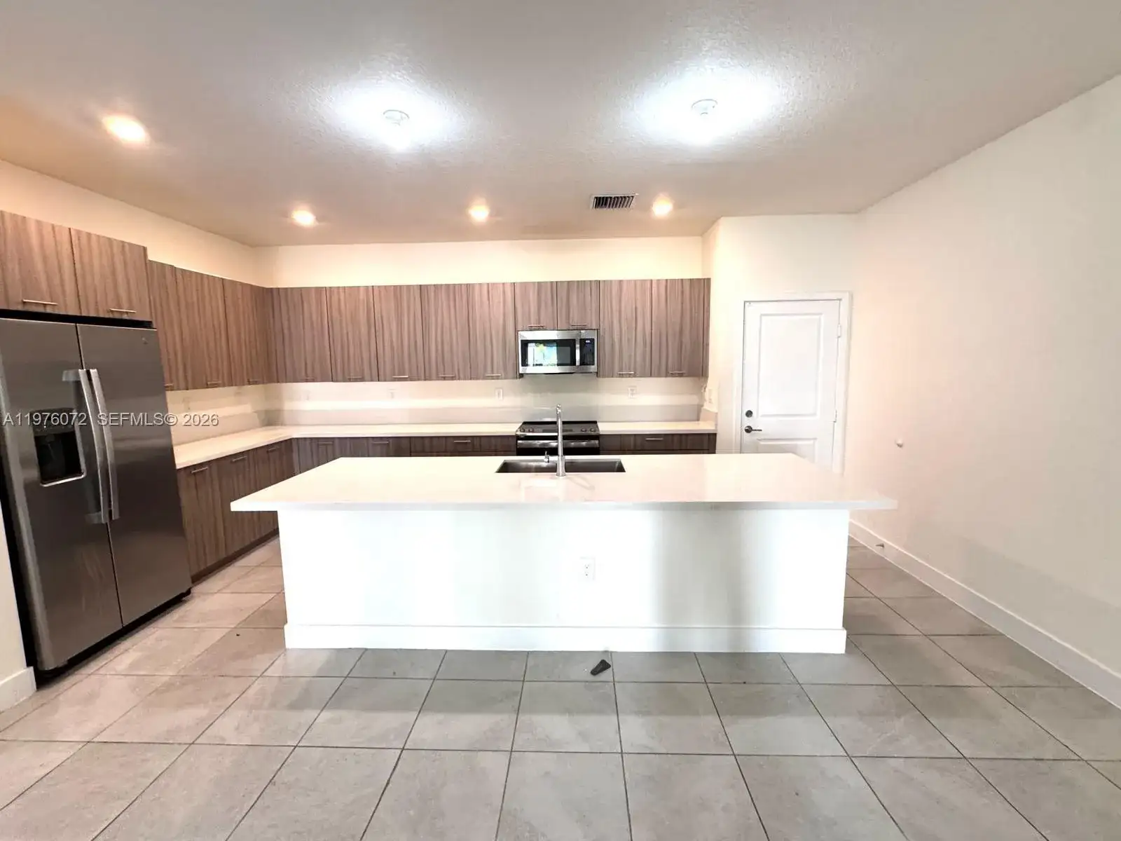 4609 NW 83rd Path # 0, Doral FL 33166 photo 5