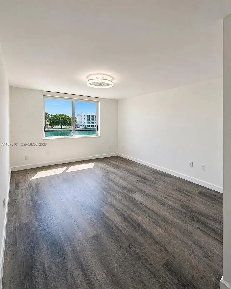 4000 NE 170th St # 206, North Miami Beach FL 33160 photo 4