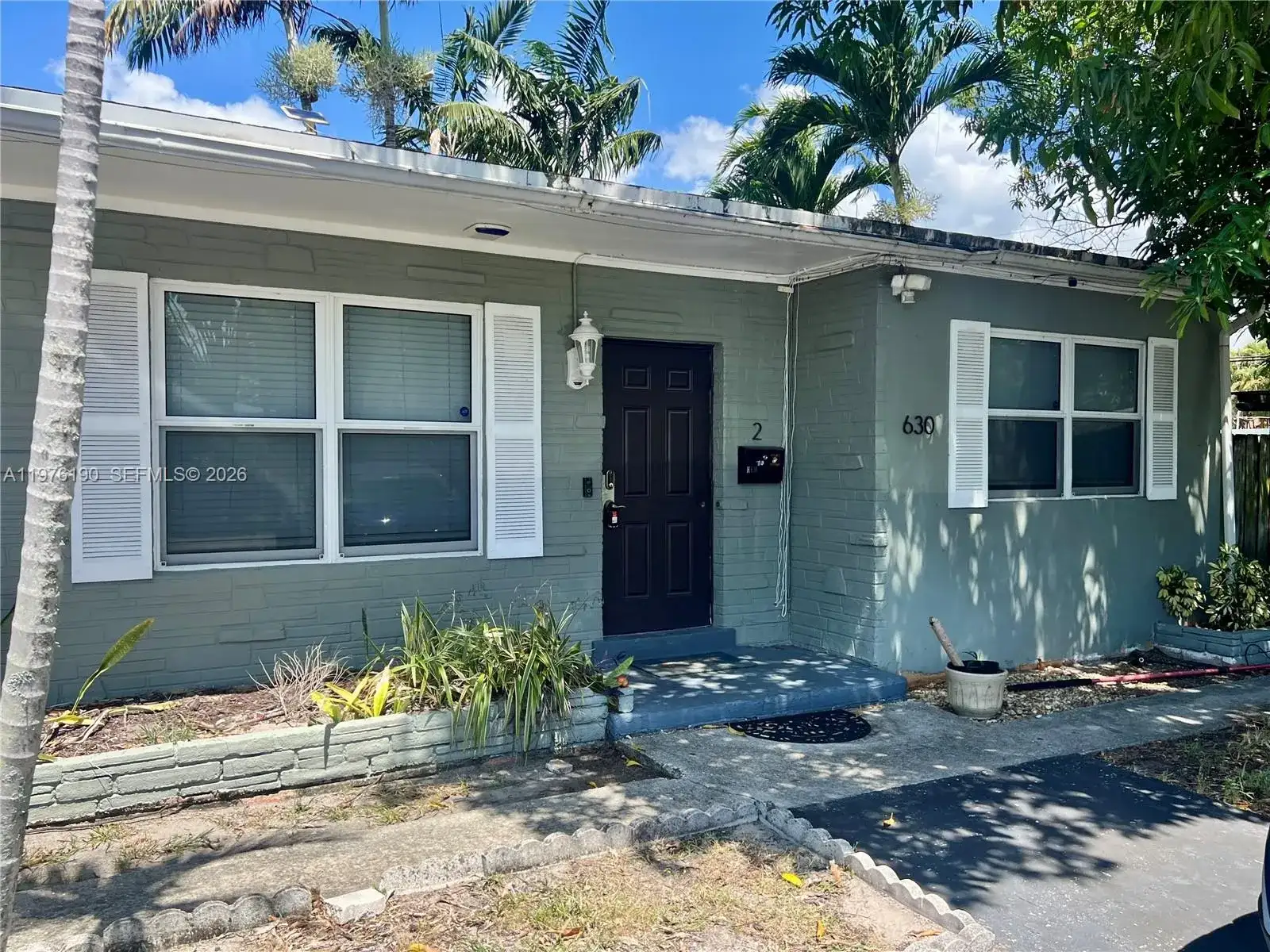 630 NE 15th Ct, Fort Lauderdale FL 33304 photo 2