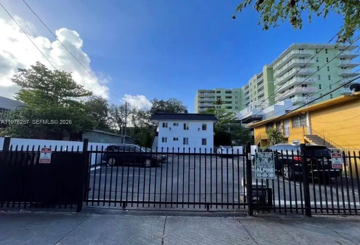1152 NW 3rd St # 2, Miami FL 33128 photo 3