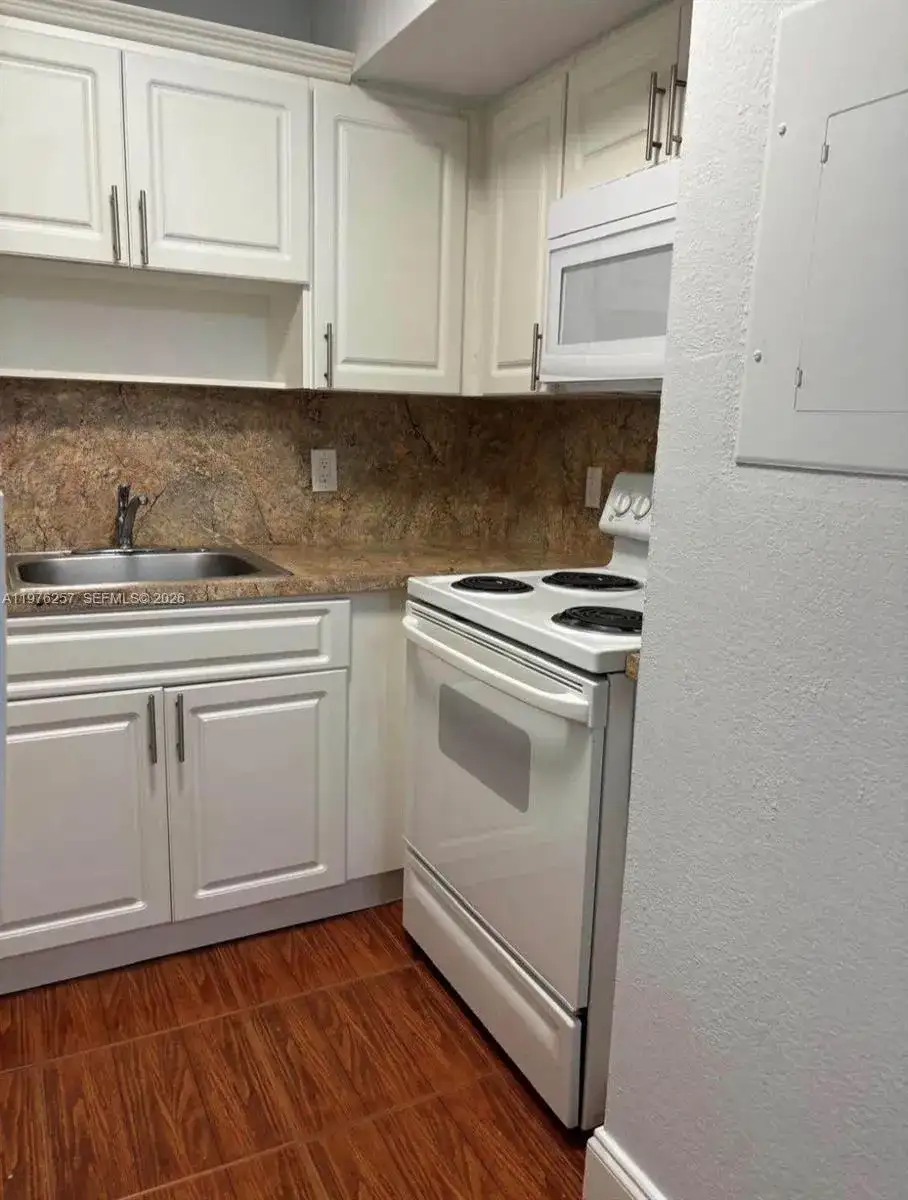 1152 NW 3rd St # 2, Miami FL 33128 photo 4