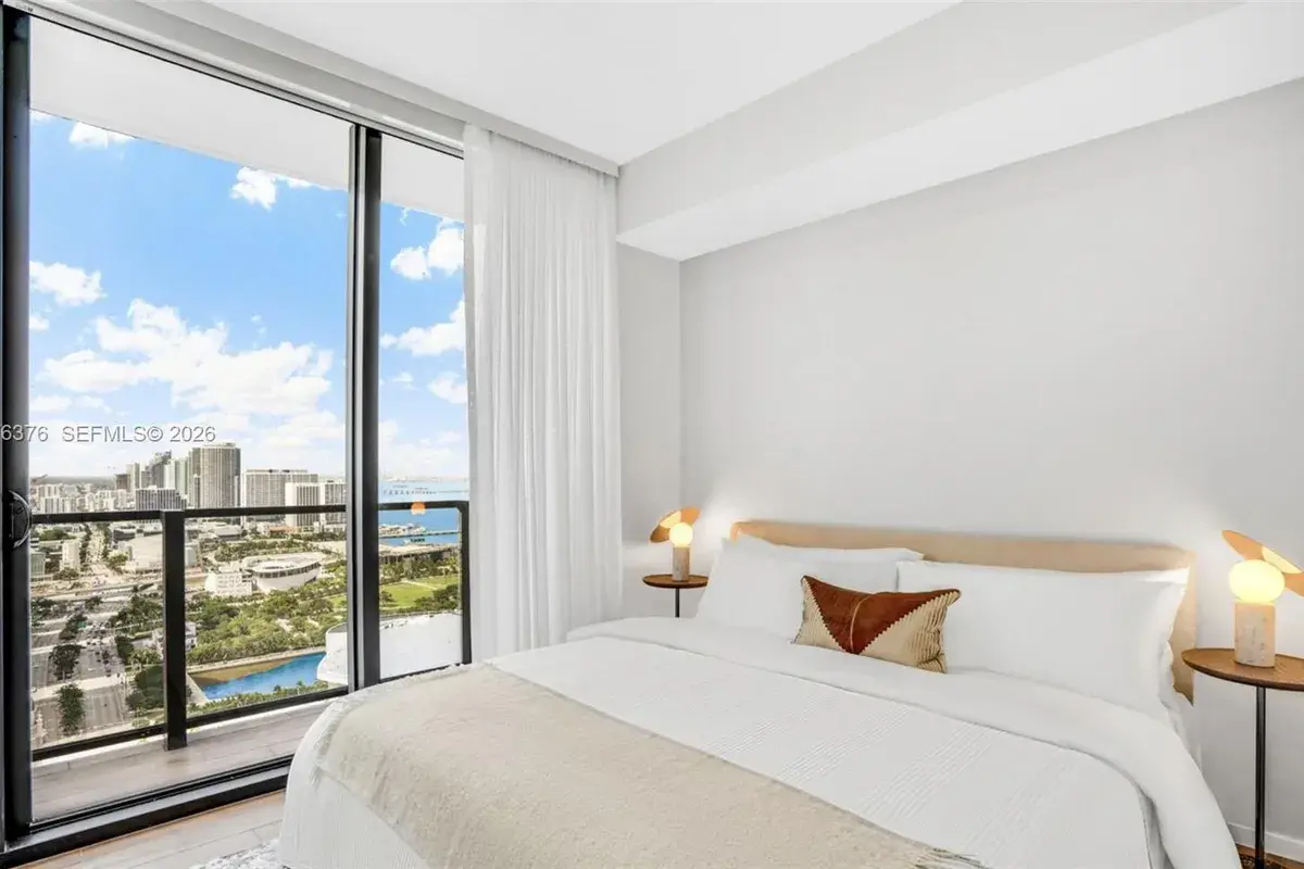 398 NE 5th St # 4701, Miami FL 33132