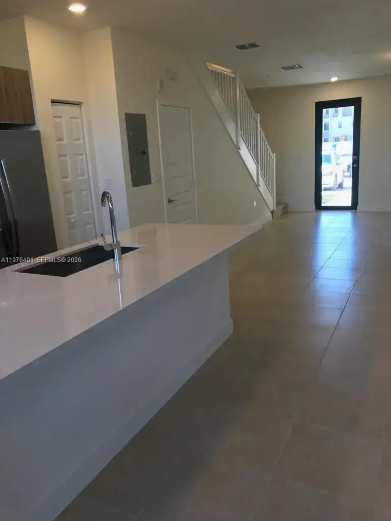 10431 NW 82nd St # 5, Doral FL 33178 photo 5