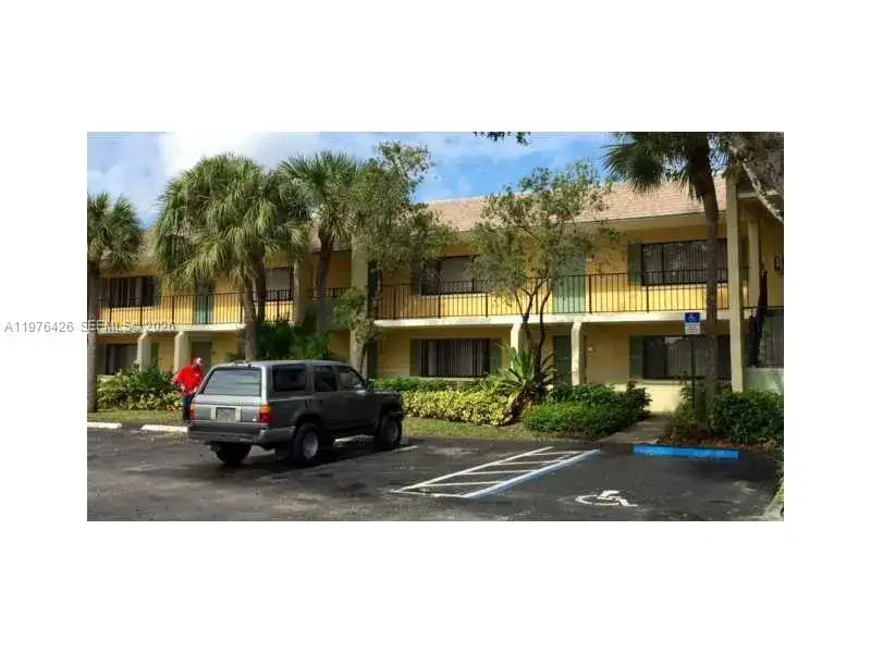 216 Meadows Cir # 216, Boynton Beach FL 33436 photo 3