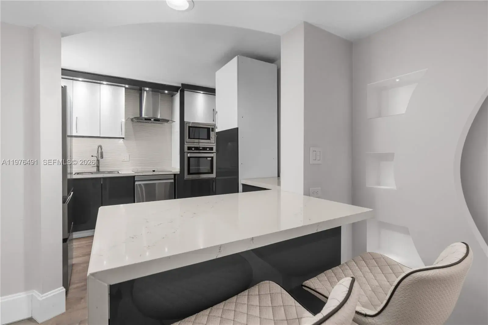 3730 Inverrary Dr # 2H, Lauderhill FL 33319