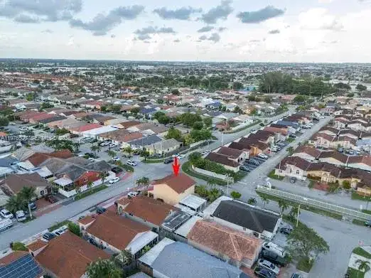 3502 W 72nd St, Hialeah FL 33018 photo 3