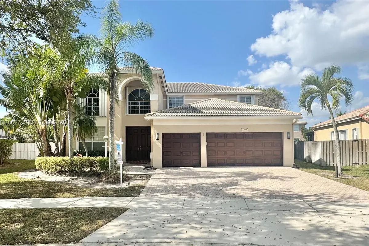 1104 NW 139th Ave, Pembroke Pines FL 33028