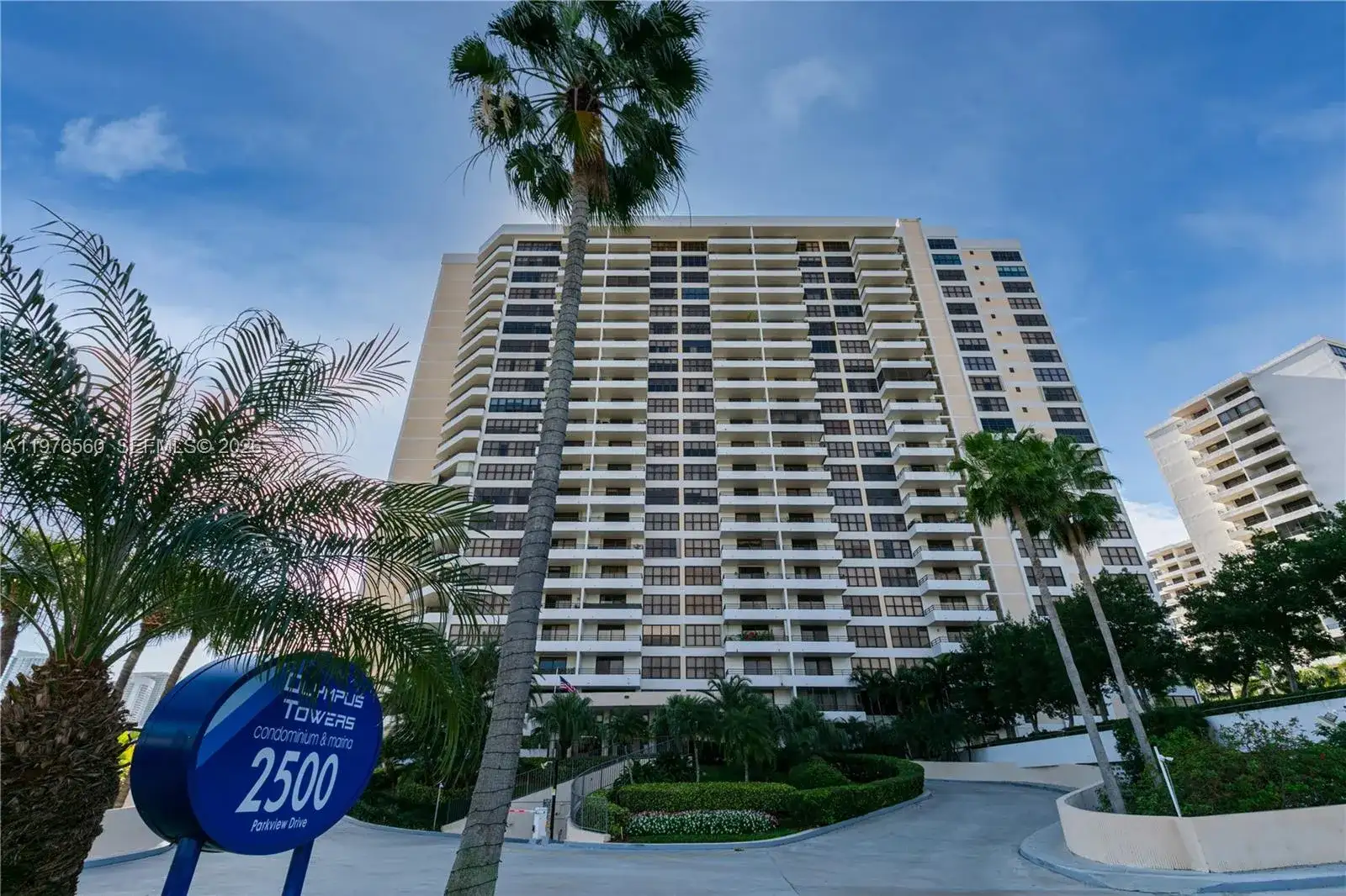 2500 Parkview Dr # 1121, Hallandale Beach FL 33009 photo 2