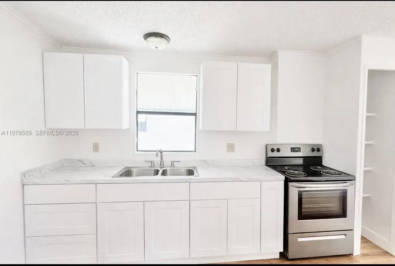 6156 Seashore Drive, Atlantis FL 33462 photo 2