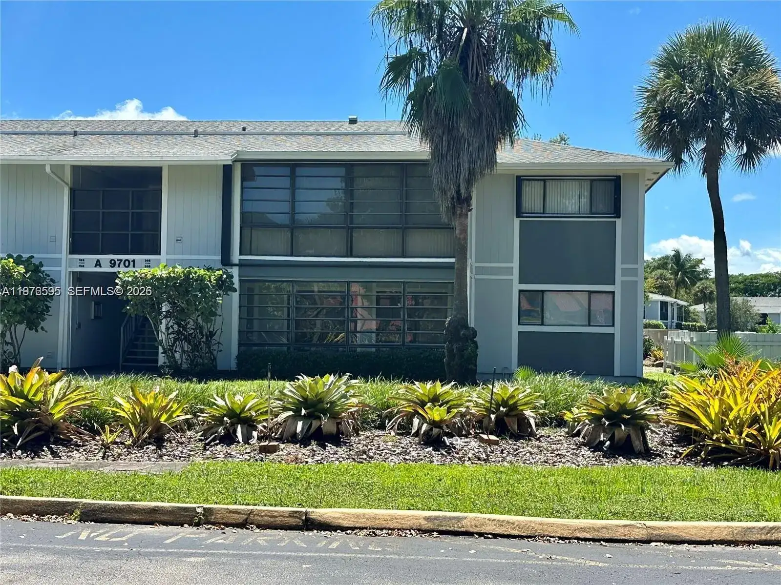 9701 Hammocks Blvd # 208A, Miami FL 33196 photo 2