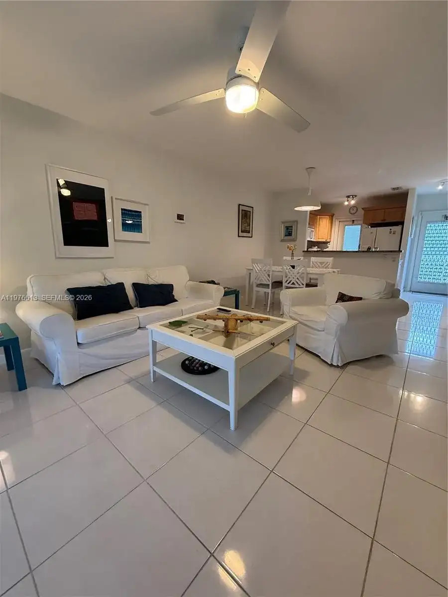 5141 W Oakland Park Blvd # 311, Lauderdale Lakes FL 33313 photo 5