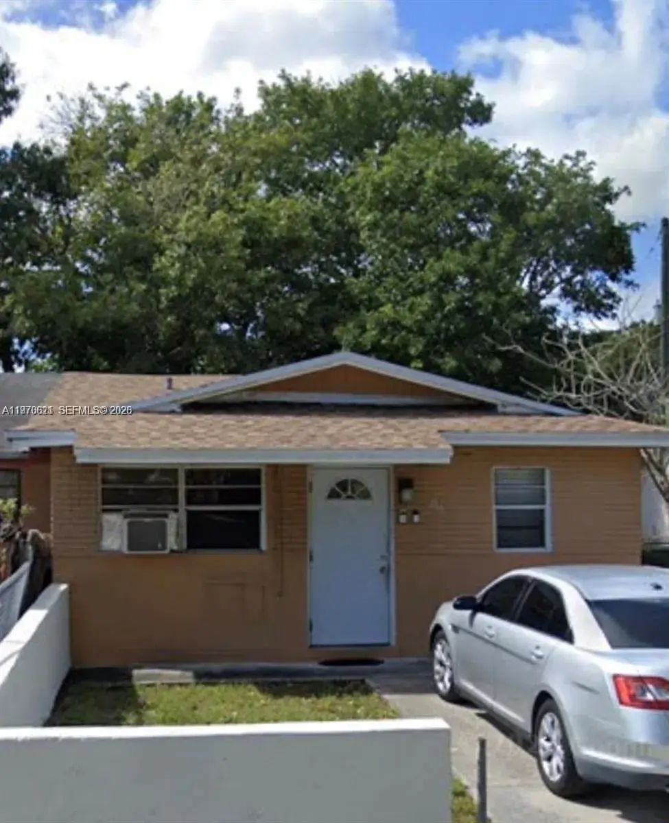 2111 NW 26th Ave, Fort Lauderdale FL 33311