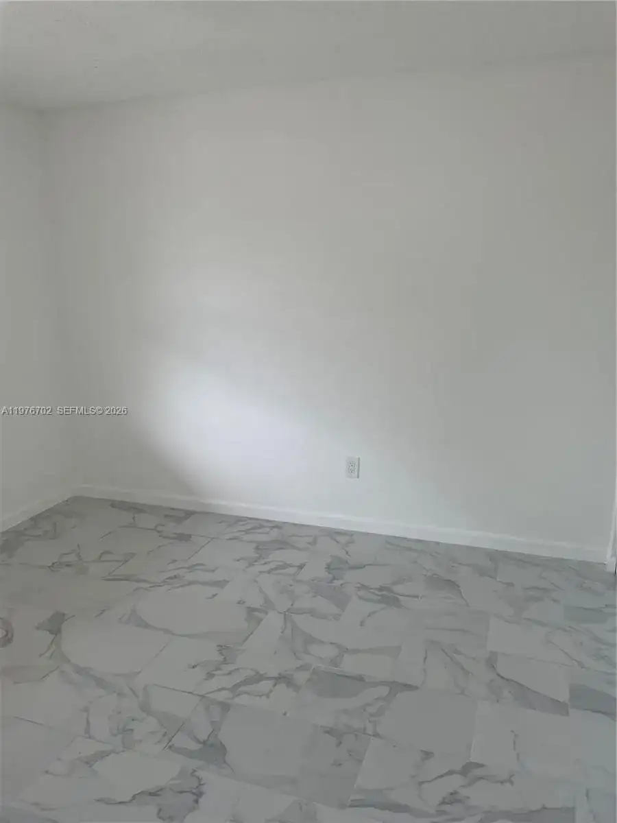 20725 NE 8th Ct # 11, Miami FL 33179 photo 4