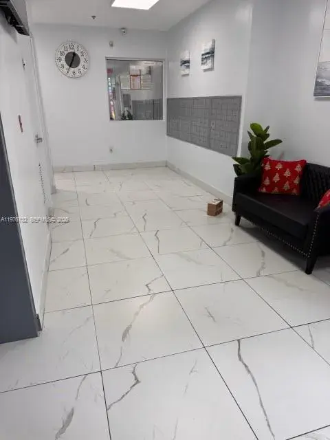 104 SW 9th St # 1403, Miami FL 33130