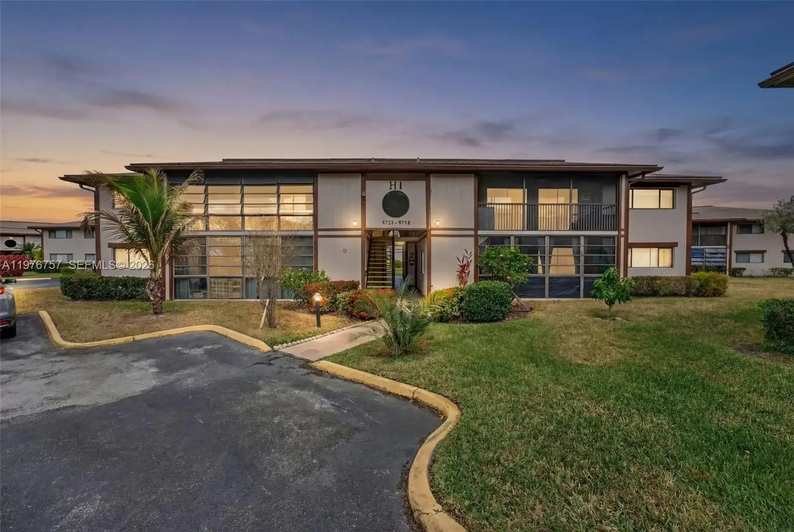 9748 S Belfort Cir # 201, Tamarac FL 33321