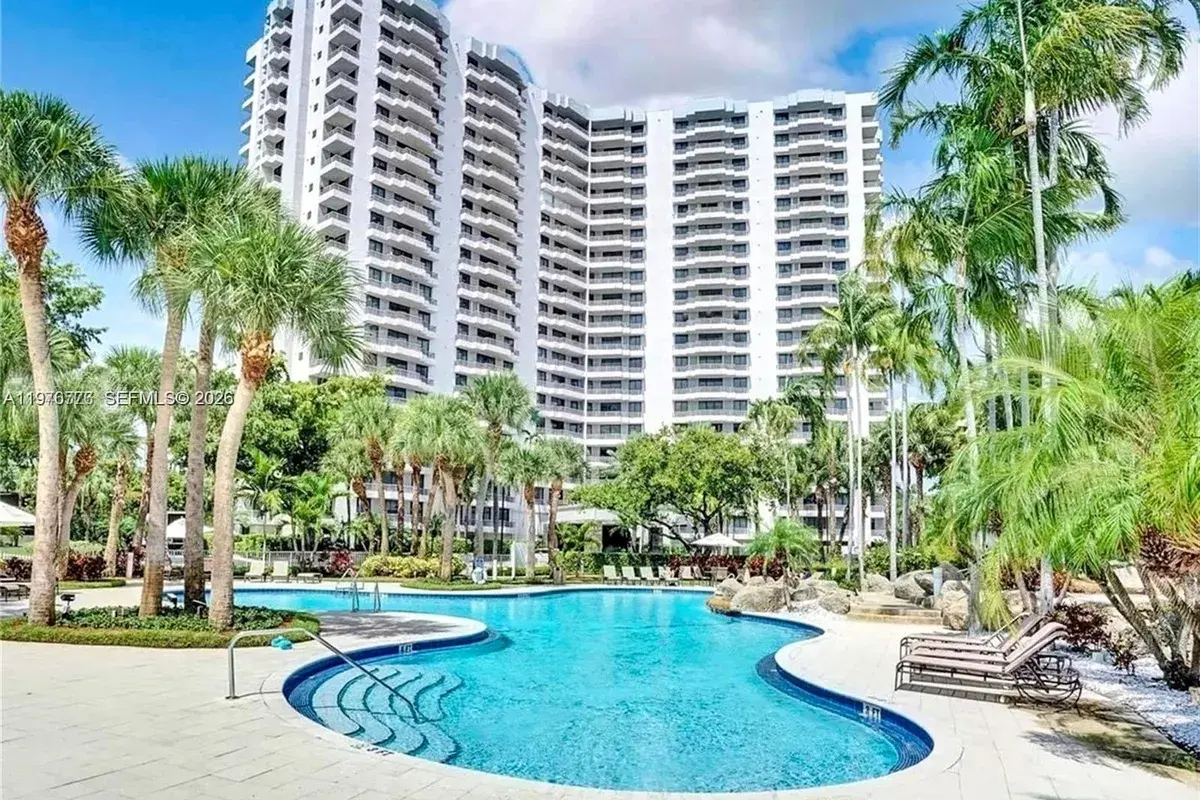 3300 NE 191st St # 501, Aventura FL 33180