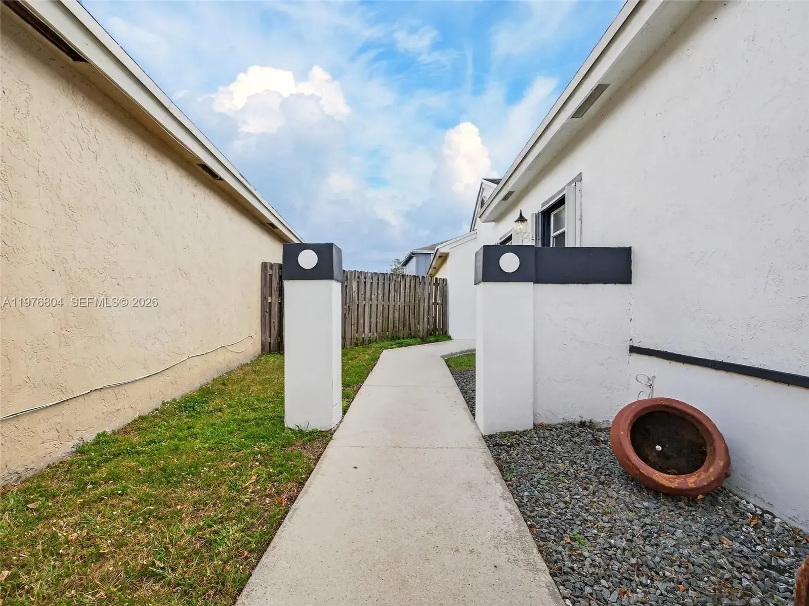 336 S Ketch Dr, Sunrise FL 33326