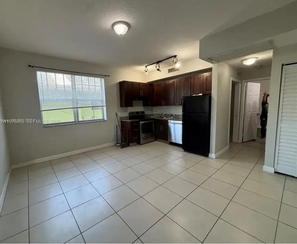 843 SW 13th AV # 201, Miami FL 33135 photo 3