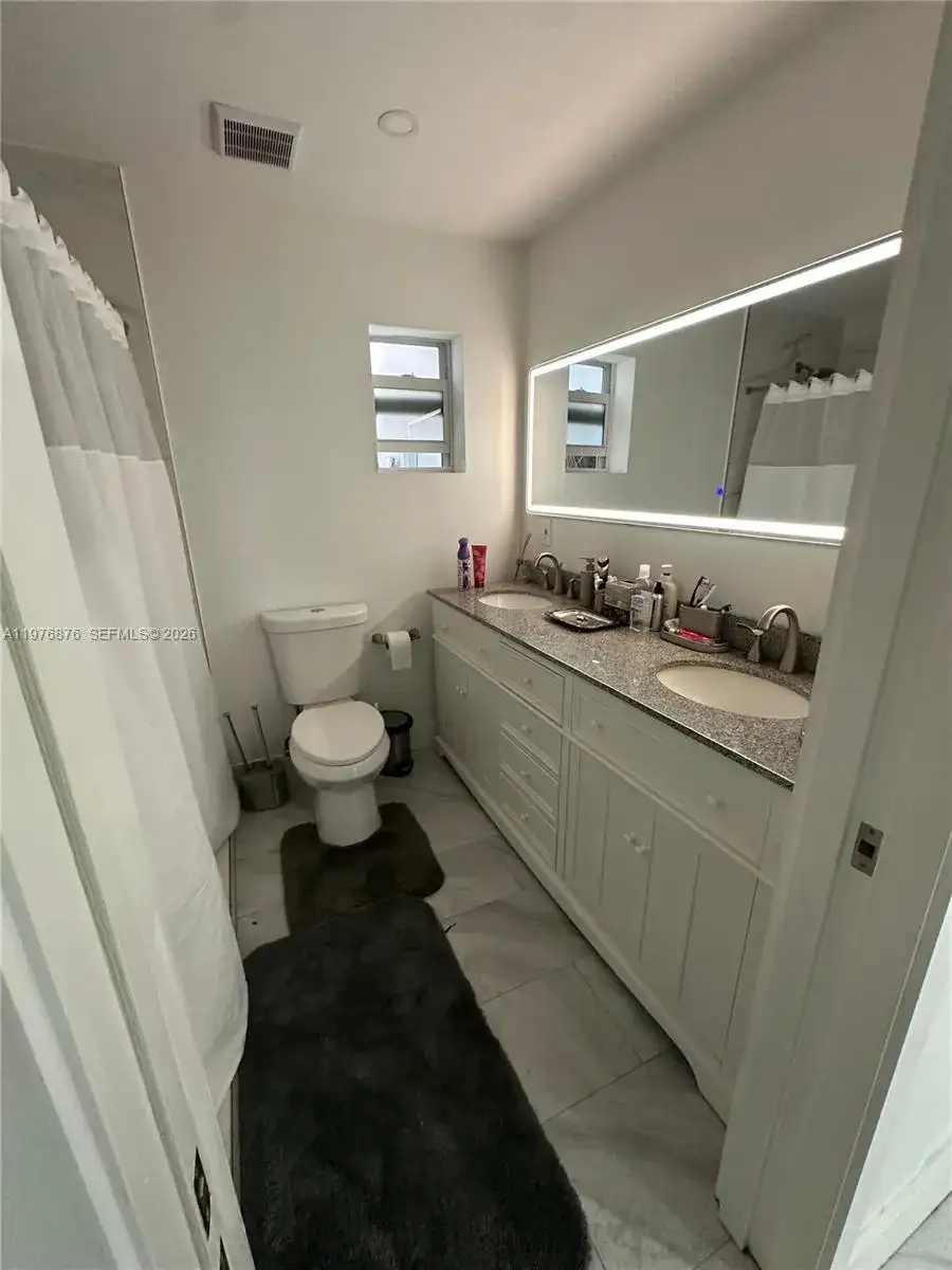 5710 Douglas St, Hollywood FL 33021 photo 5
