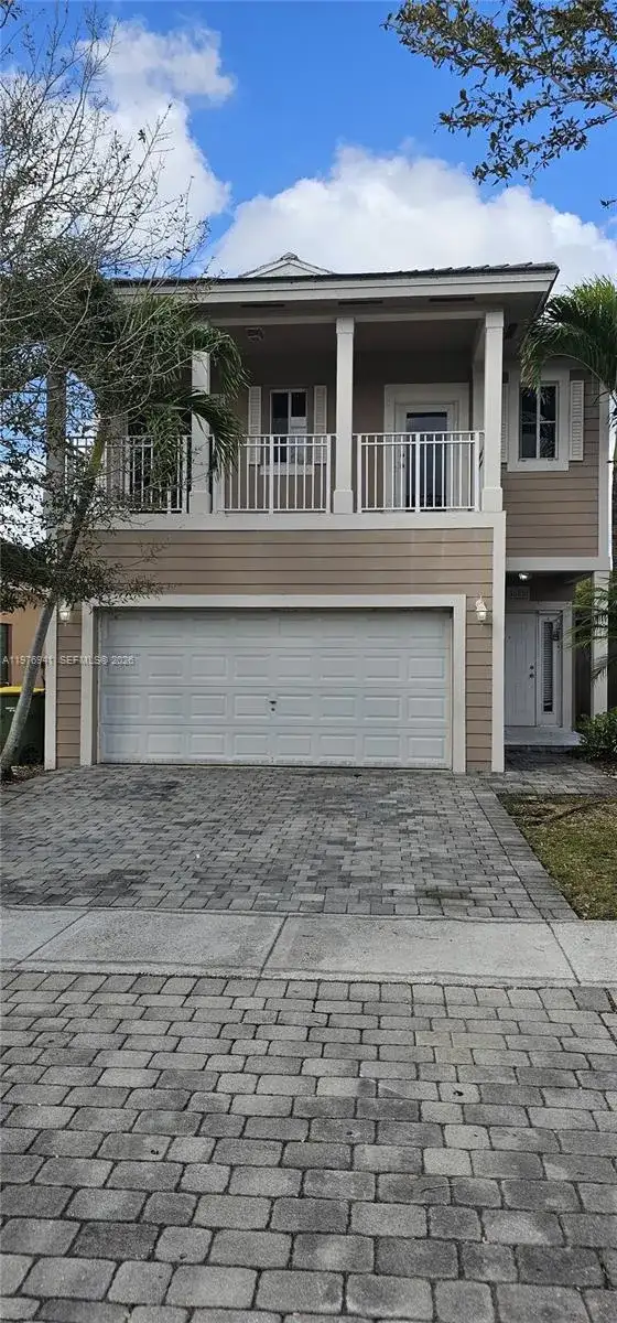 3389 NE 4th St, Homestead FL 33033 photo 3