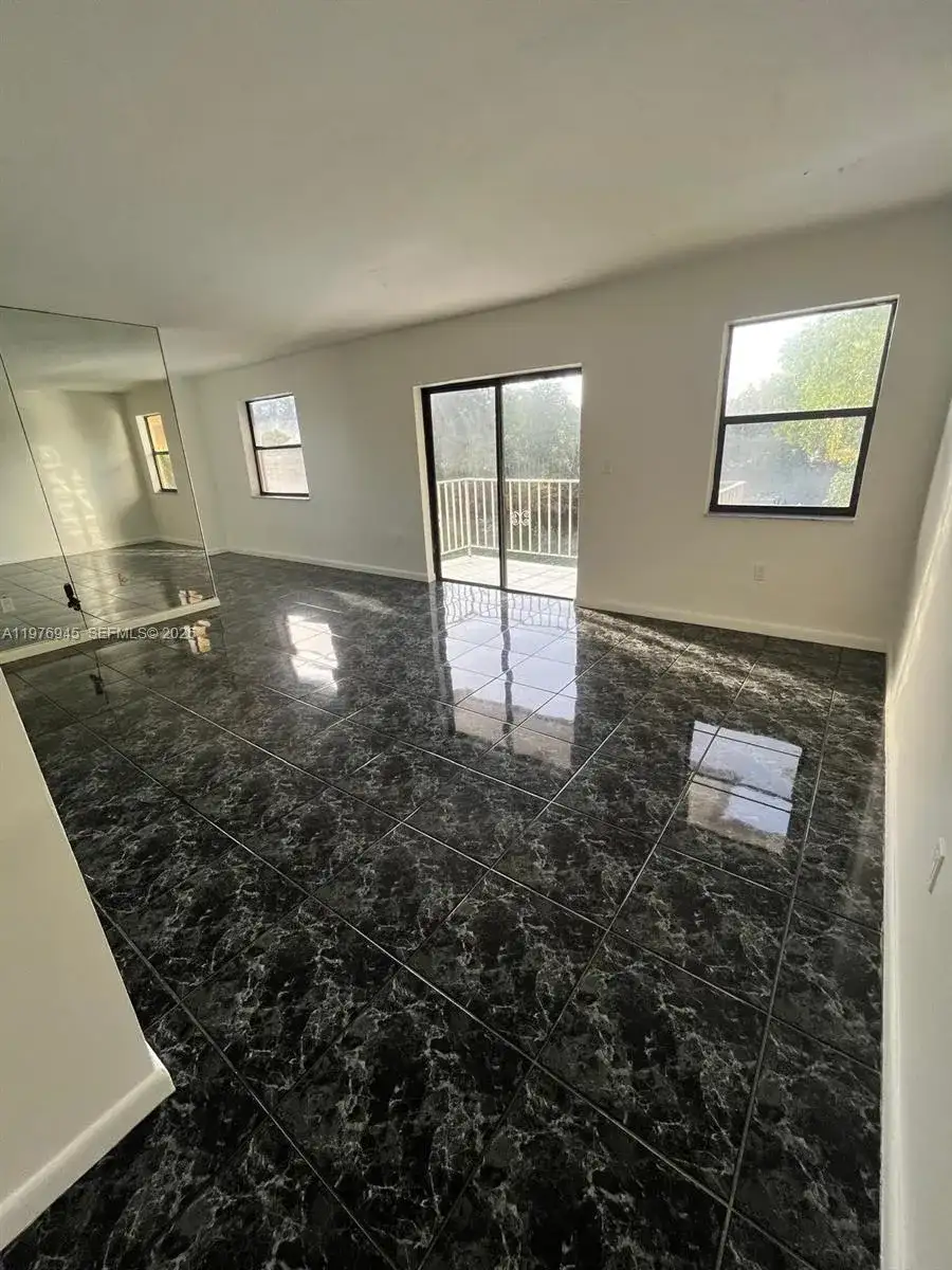 3522 NE 166th St # 10, North Miami Beach FL 33160 photo 2