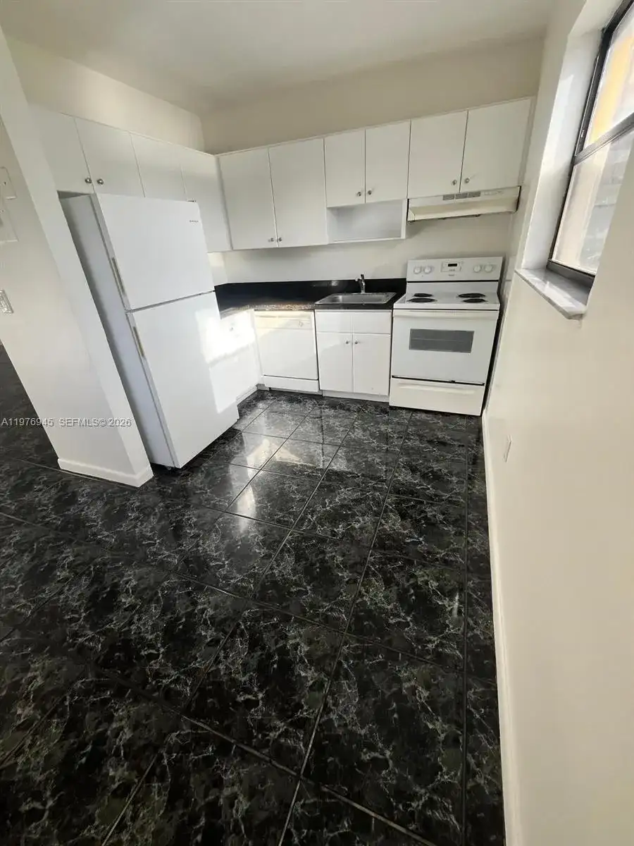 3522 NE 166th St # 10, North Miami Beach FL 33160 photo 4
