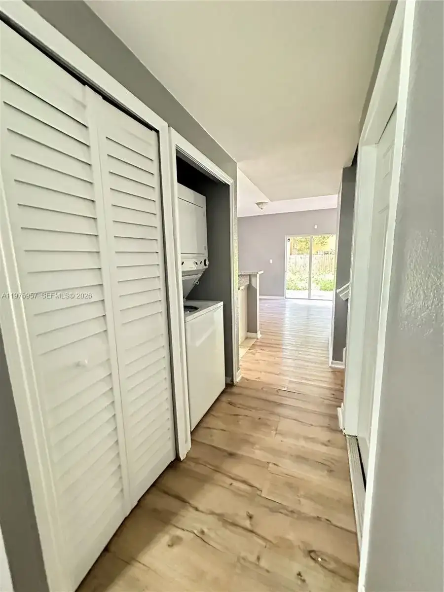 687 SW 10TH ST, Florida City FL 33034 photo 3